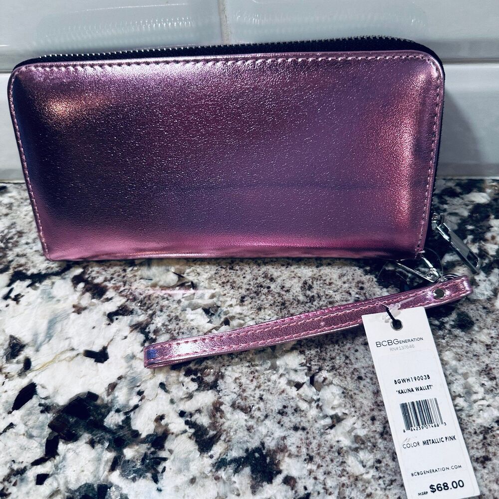 BCBG Wallet - Picture 12 of 12